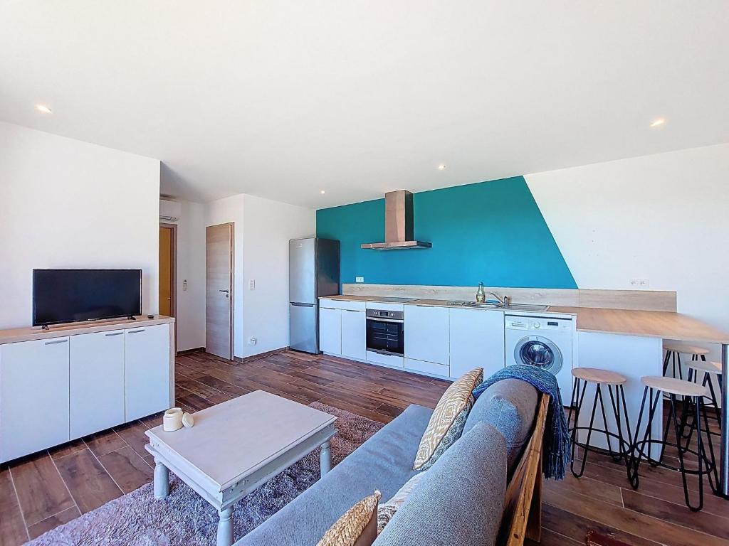  - Villa (10 pers.) Costa Gelata by Interhome